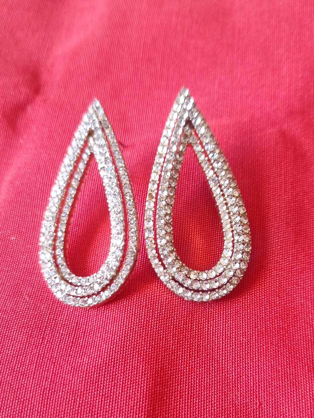 Francesca Crystal Teardrop Earrings - Silver Sparkle 2" H/ 1" W